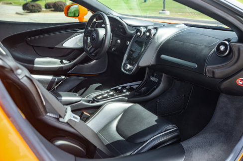 Used 2021 McLaren GT image 32