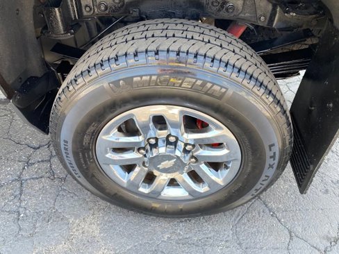 Used 2018 Chevrolet Silverado 3500 LTZ image 23