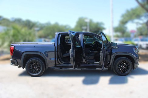 Used 2022 GMC Sierra 1500 Elevation w/ Elevation Premium Package image 9