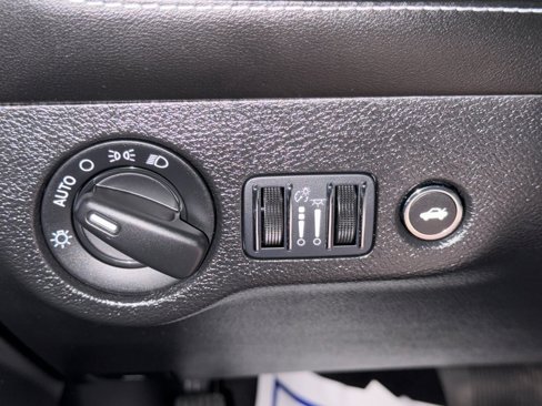 Used 2023 Dodge Challenger SRT Hellcat image 36