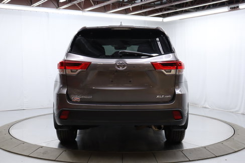 Used 2019 Toyota Highlander AWD V6 image 6