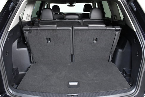 Used 2025 Volkswagen Atlas SE image 34