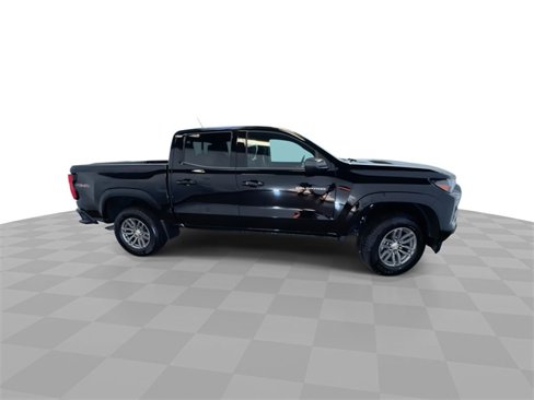Used 2025 Chevrolet Colorado LT w/ Advanced Trailering Package image 4