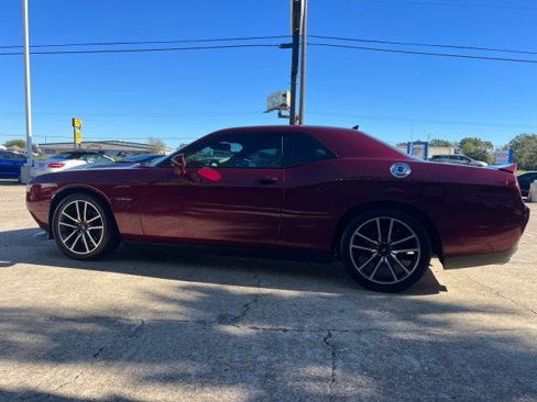 Used 2021 Dodge Challenger R/T w/ Plus Package image 11