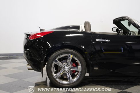 Used 2007 Pontiac Solstice GXP w/ Premium Package image 29