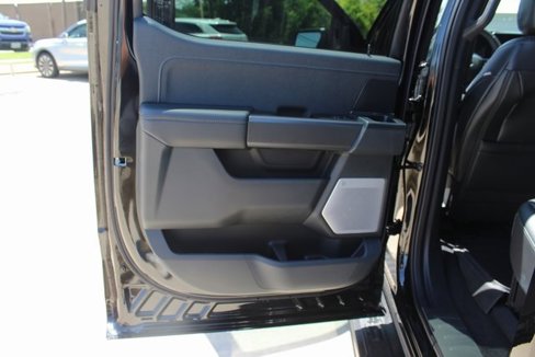 New 2025 Ford F150 Lariat w/ Equipment Group 502A High image 8