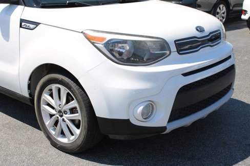Used 2019 Kia Soul + image 9