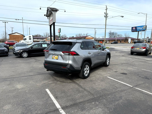 Used 2019 Toyota RAV4 XLE w/ Convenience Package image 8