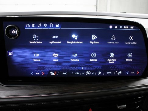 Used 2025 Chevrolet Suburban Z71 image 26