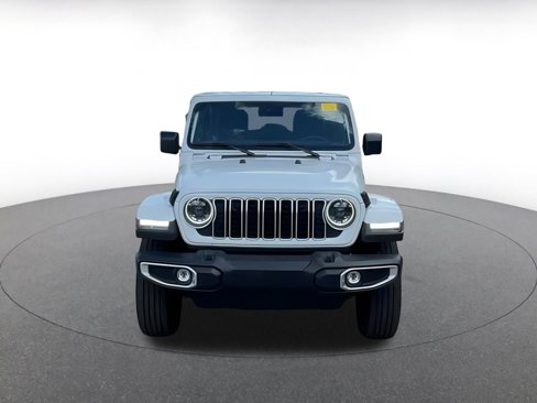 Used 2025 Jeep Wrangler Sahara image 9