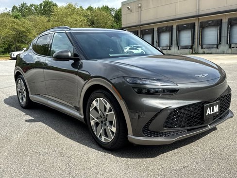 Used 2025 Genesis GV60 RWD image 3