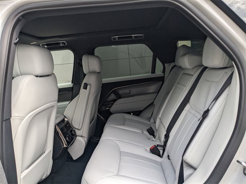 New 2025 Land Rover Range Rover Sport SE image 12