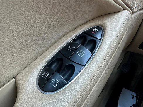 Used 2010 Mercedes-Benz CLS 550 w/ Premium I Pkg image 21