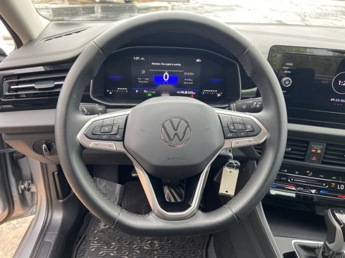 Used 2025 Volkswagen Jetta S image 11