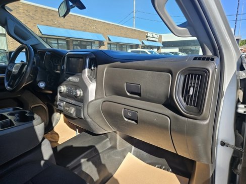 Used 2022 GMC Sierra 2500 Pro w/ Convenience Package image 11