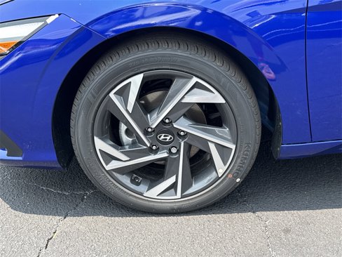 New 2025 Hyundai Elantra Sport image 11