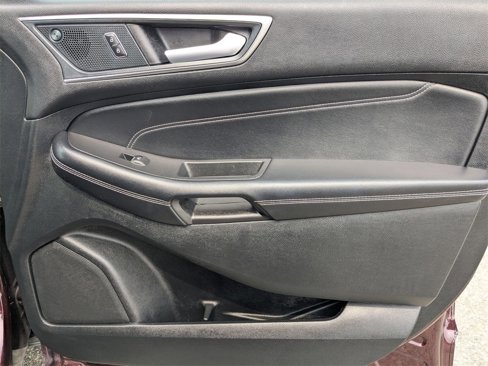 Used 2024 Ford Edge Titanium image 35