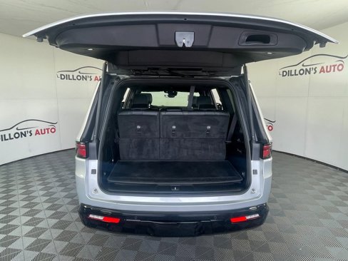 Used 2024 Jeep Wagoneer Series II image 6