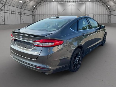 Used 2018 Ford Fusion SE w/ Equipment Group 201A image 6