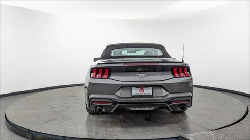 Used 2025 Ford Mustang Premium image 32