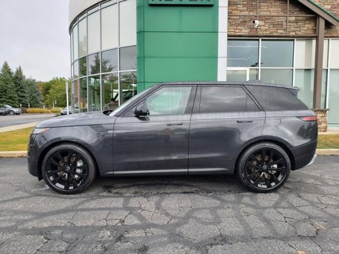 New 2025 Land Rover Range Rover Sport SE image 8