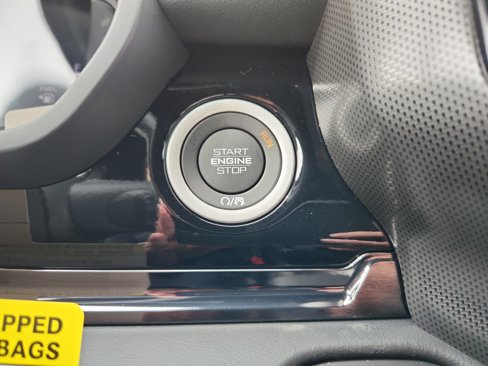 New 2025 RAM 1500 Limited image 30