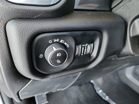 New 2025 RAM 3500 Laramie image 31