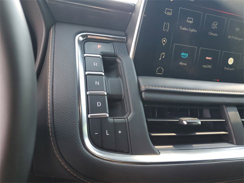 Certified 2024 GMC Yukon AT4 image 29