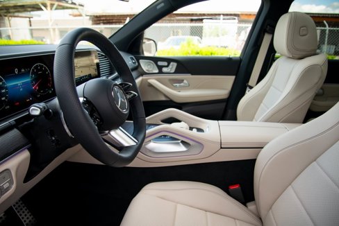 Used 2025 Mercedes-Benz GLS 450 4MATIC image 21