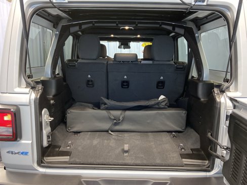 Certified 2024 Jeep Wrangler Willys image 34