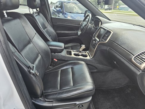 Used 2016 Jeep Grand Cherokee Limited image 17