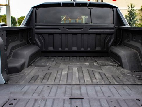 Used 2025 GMC Hummer EV 2X image 44