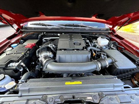 Certified 2025 Nissan Frontier SV image 28