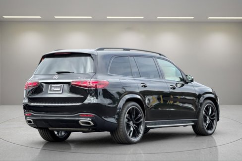 New 2026 Mercedes-Benz GLS 580 4MATIC image 4