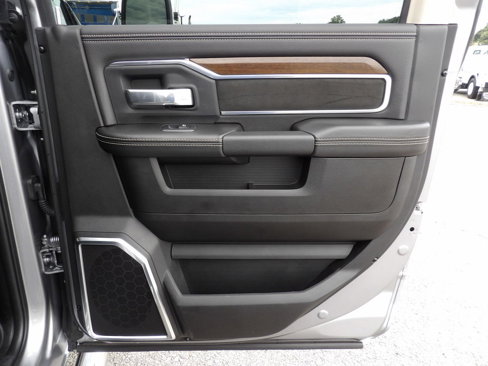 Used 2024 RAM 2500 Laramie w/ Safety Group image 39