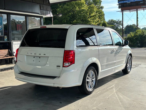 Used 2013 Dodge Grand Caravan SXT image 6
