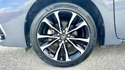 Used 2018 Toyota Corolla SE image 18