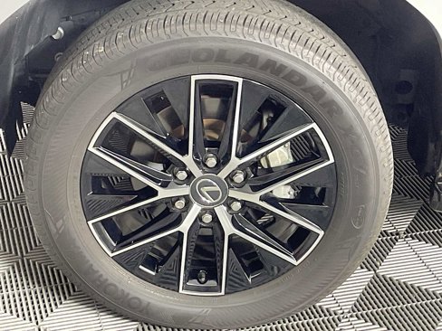 Used 2024 Lexus GX 550 image 30