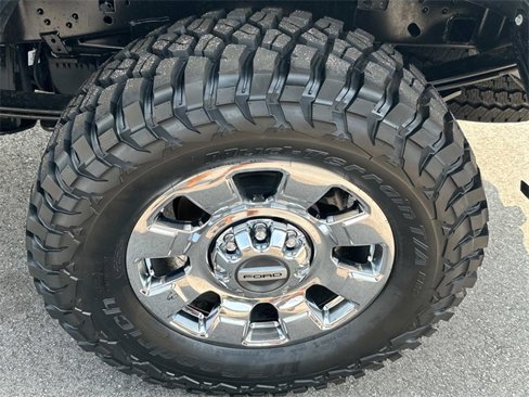 New 2025 Ford F250 Lariat w/ Lariat Ultimate Package image 8