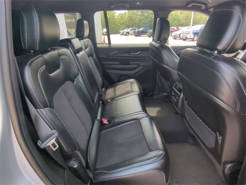 Used 2023 Jeep Grand Cherokee Altitude image 26