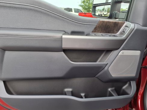 New 2025 Ford F250 Lariat image 12