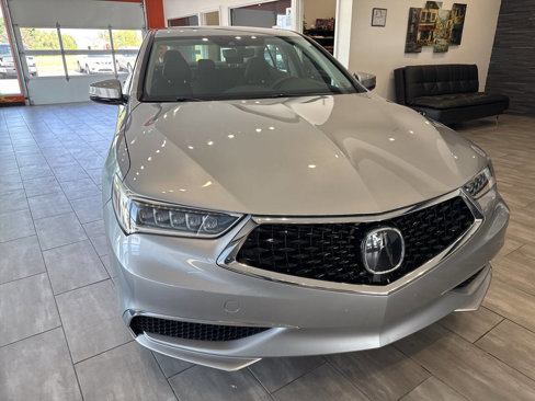 Used 2019 Acura TLX image 4