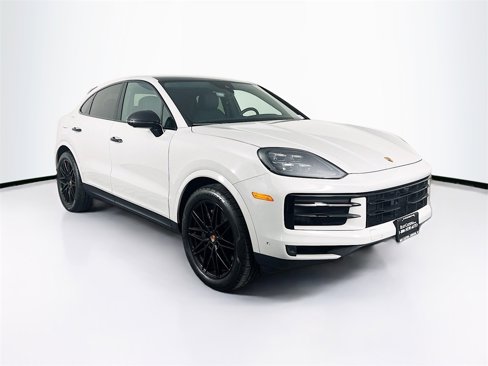Used 2025 Porsche Cayenne Coupe image 7