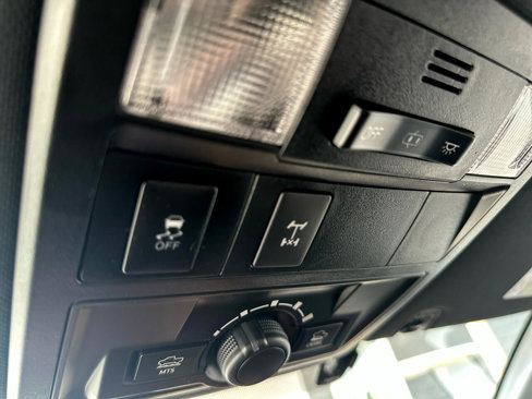 Used 2017 Toyota Tacoma TRD Off-Road image 69