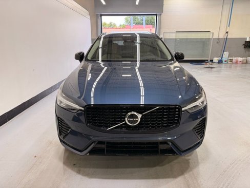 Used 2024 Volvo XC60 B5 Ultimate w/ Protection Package Premier image 8