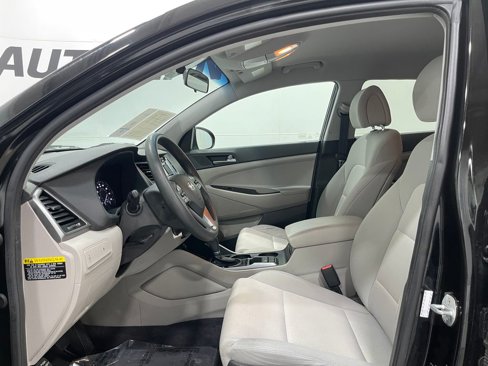 Used 2017 Hyundai Tucson SE image 11