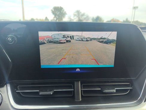 Used 2025 Chevrolet Trax LT w/ Driver Confidence Package image 17