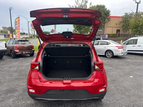 Used 2023 Hyundai Venue SEL image 7