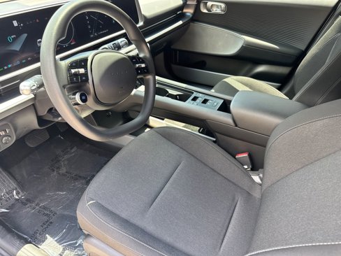 Used 2025 Hyundai Ioniq 6 SE image 9