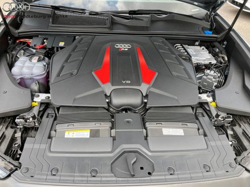 New 2025 Audi RS Q8 performance image 17